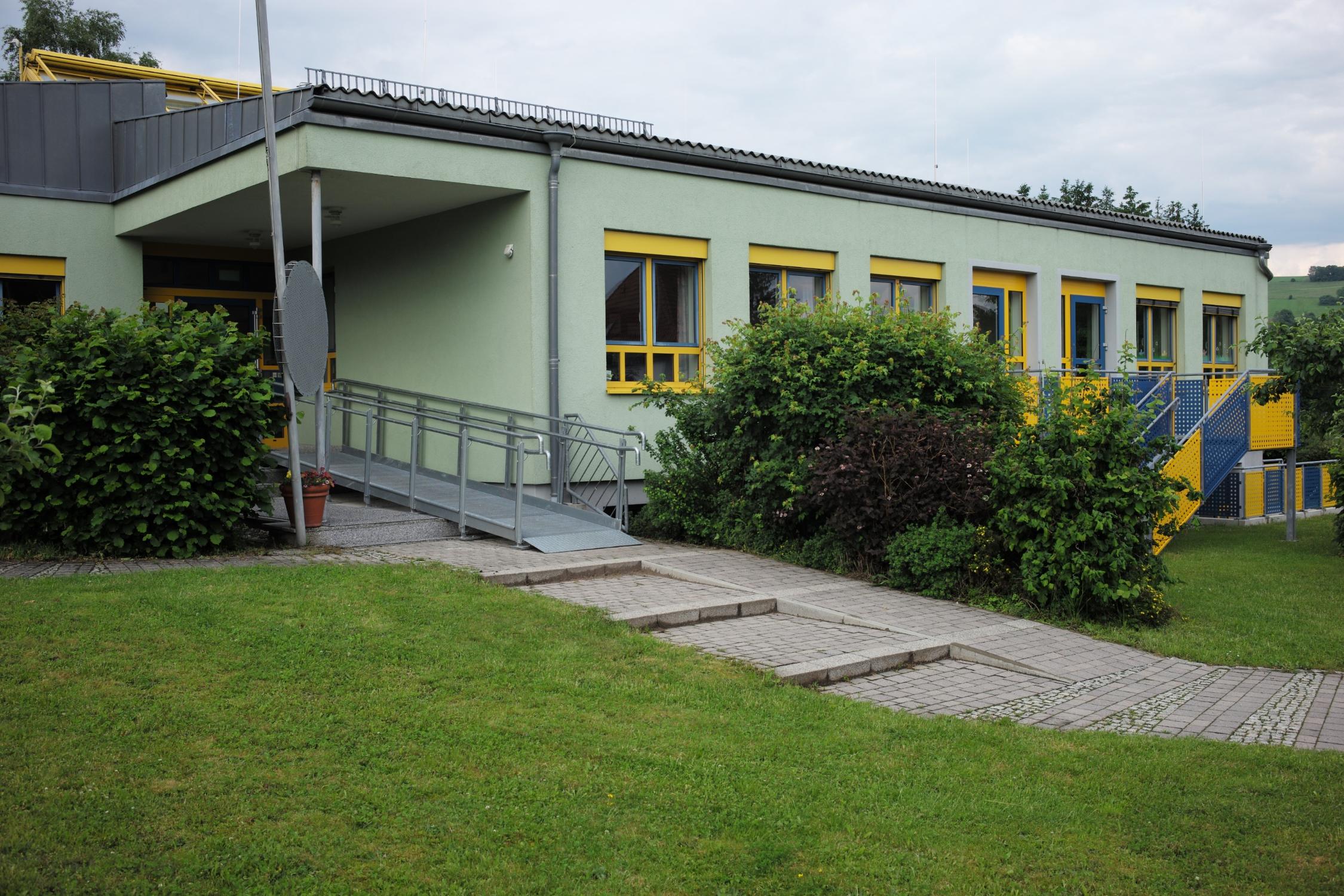 Kindergarten Herz-Jesu Pressig, außen