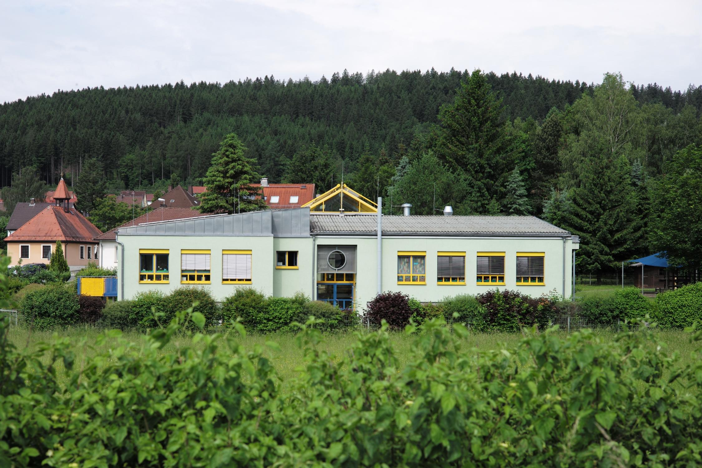 Kindergarten Herz-Jesu Pressig, außen